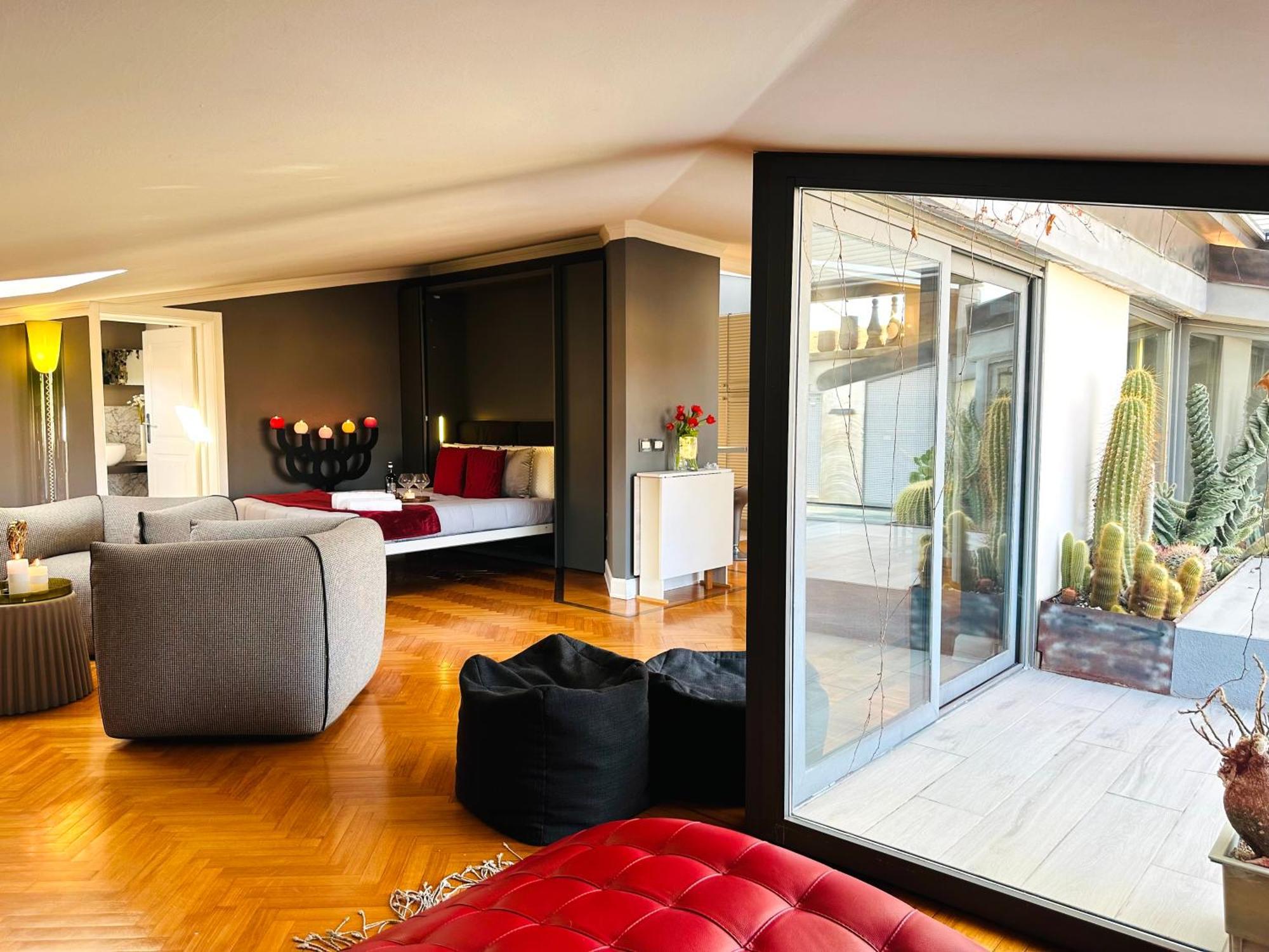Romantic Luxury Penthouse Florenz